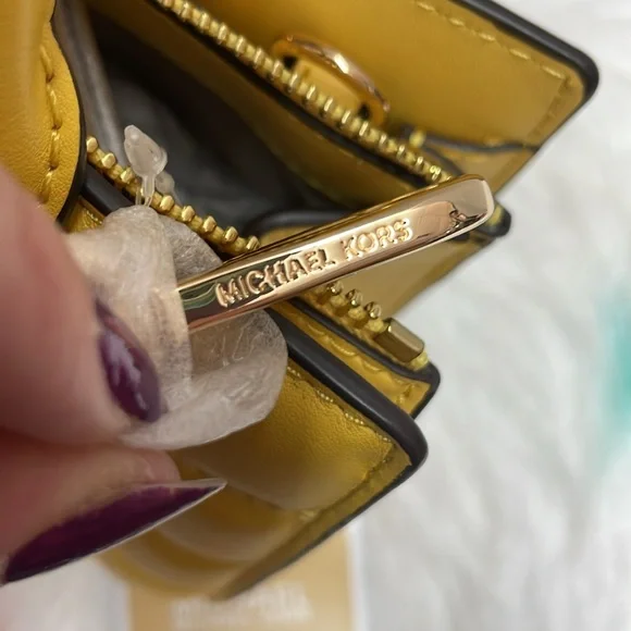 NWT Michael Kors ‘Sheila’ Small Center Zip Non-Leather Satchel - Picture 7 of 14